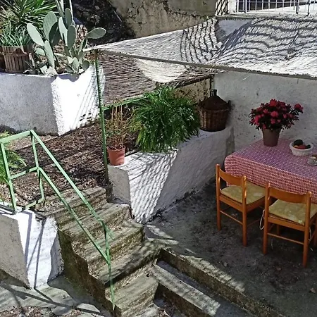 Elf House Apartment *